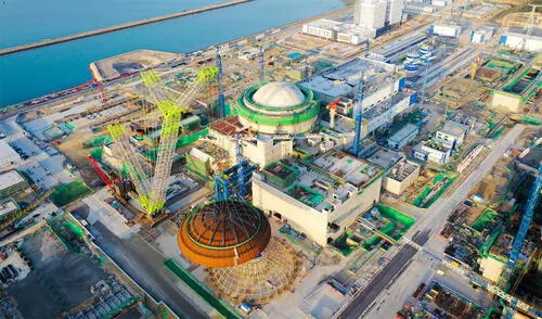A partir de 2030, China superará a EE. UU. en capacidad nuclear, impulsando el reactor Hualong One. Foto: CCTV China lanza ambicioso plan nuclear para 2040 y dejará atrás a Estados Unidos en capacidad, según informe