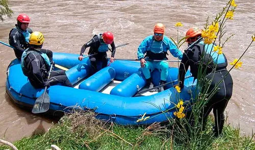 Autoridades aún continúan con la búsqueda de los jóvenes desaparecidos en el río Vilcanota. Foto: difusión/referencial jóvenes desaparecen tras caer al río Vilcanota