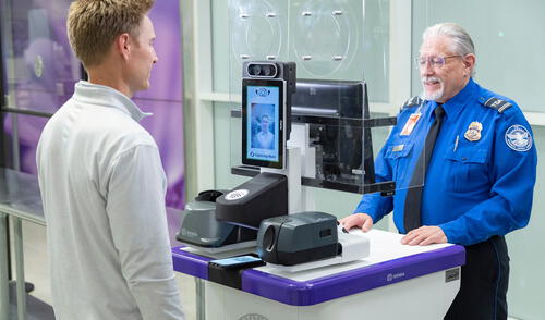 Nueva función del Apple Wallet ayudará a los viajeros que cuenten con Real ID