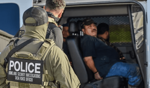 ICE detiene a padre inmigrante en su trabajo como gerente de una cafetería en Long Island. ICE detiene a padre inmigrante en su trabajo como gerente de una cafetería en Long Island.