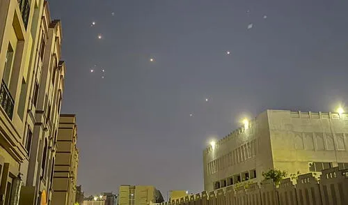 Medios internacionales reportaron que se escuchan y ven explosiones en Qatar.