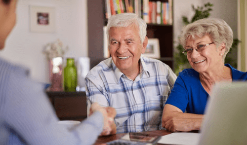 El importe de esta paga extraordinaria será igual a la pensión mensual habitual, beneficiando a quienes cobran 1.500 euros y quienes tienen pensiones no contributivas.