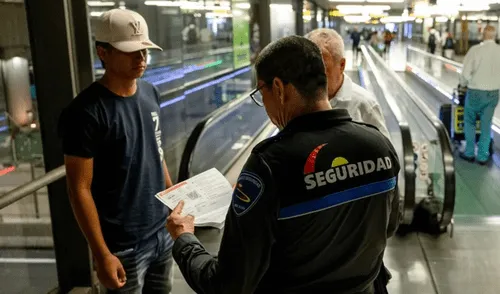 El aeropuerto Adolfo Suárez Madrid-Barajas recibió más de 66 millones de pasajeros en 2024, destacando la llegada de más de 48,5 millones de viajeros internacionales. Foto: EFE El aeropuerto Adolfo Suárez Madrid-Barajas recibió más de 66 millones de pasajeros en 2024, destacando la llegada de más de 48,5 millones de viajeros internacionales.
