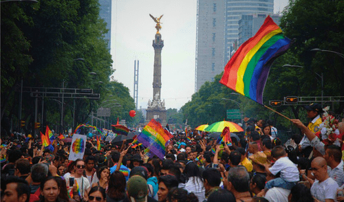 Marcha LGBTQ+ en CDMX iniciará el 28 de junio desde el Ángel al Zócalo. No era un adiós: Carlos Villagrán volverá a interpretar a 'Quico', pese a que dijo que renunciaba a su personaje icónico