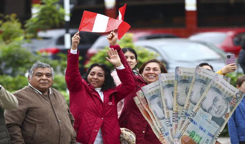 Trabajadores del sector público y privado recibirán aguinaldo y gratificación por Fiestas Patrias 2025. Trabajadores del sector público y privado recibirán aguinaldo y gratificación por Fiestas Patrias 2025.