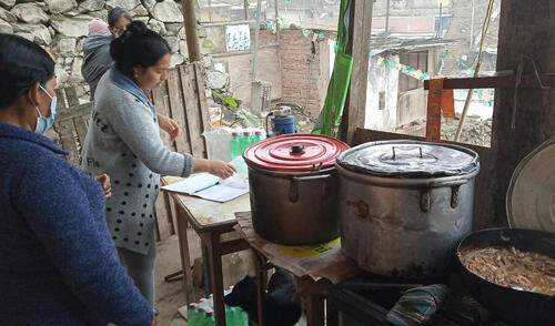 Resistencia. Miles de familias peruanas aún enfrentan dificultades para acceder a una alimentación básica, pese a la desaceleración de la inflación y la aparente reactivación económica. Resistencia. Miles de familias peruanas aún enfrentan dificultades para acceder a una alimentación básica, pese a la desaceleración de la inflación y la aparente reactivación económica.