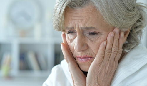 Anciana ciega convivía con el cadáver de su hermano en el mismo departamento.