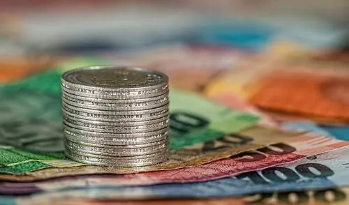 El sol peruano implementa una medida en la que el mercado establece el valor de la moneda. Foto: Universidad de Catalunya El sol peruano implementa una medida en la que el mercado establece el valor de la moneda