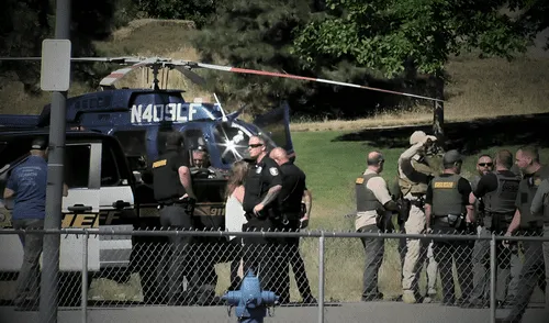 Francotiradores emboscan a bomberos y dejan 2 muertos en medio de incendio forestal en Idaho. Francotiradores emboscan a bomberos y dejan 2 muertos en medio de incendio forestal en Idaho.