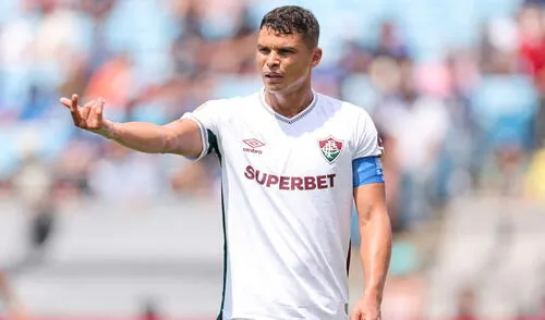 Thiago Silva fue el pilar de una defensa impecable que sostuvo al Fluminense hasta el último minuto, sellando una hazaña histórica ante el Inter de Milán en el Mundial de Clubes. Foto: AFP Thiago Silva fue el pilar de una defensa impecable que sostuvo al Fluminense hasta el último minuto, sellando una hazaña histórica ante el Inter de Milán en el Mundial de Clubes. Foto: AFP