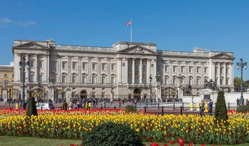 La Casa Real británica moderniza su imagen retirando el histórico tren real y apostando por autos eléctricos, en medio de crecientes cuestionamientos por el millonario uso de fondos públicos. Foto: David Iliff La Casa Real británica moderniza su imagen retirando el histórico tren real y apostando por autos eléctricos, en medio de crecientes cuestionamientos por el millonario uso de fondos públicos. Foto: David Iliff