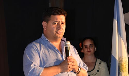 El candidato investigado recuperó la libertad y ganó las elecciones en Melincué. El exgerente de AMFAC fue liberado tras pagar fianza y logró imponerse en Melincué.