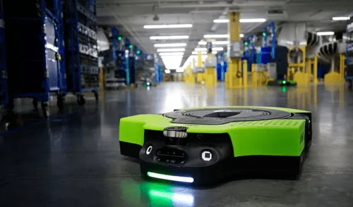 Amazon ofrece educación en robótica y mecatrónica para puestos mejor remunerados relacionados al funcionamiento de esos robots. Foto: Amazoon Robotics Amazon ofrece educación en robótica y mecatrónica para puestos mejor remunerados relacionados al funcionamiento de esos robots. Foto: Amazoon Robotics