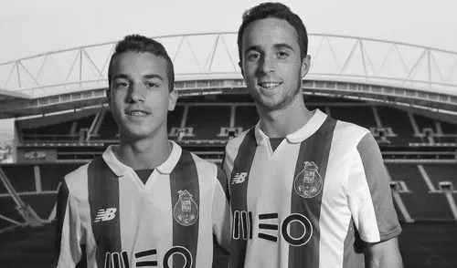 Diogo Jota y André Silva jugaron juntos en las divisiones inferiores del Porto. Foto: composición LR/X Diogo Jota y André Silva jugaron juntos en las divisiones inferiores del Porto. Foto: composición LR/X