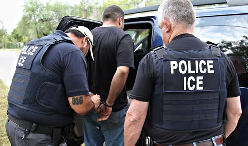Estados Unidos intensifica las redadas de ICE contra inmigrantes como parte del programa de deportaciones masivas.