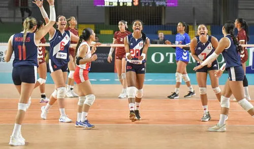 Perú y Venezuela jugaron por la penúltima fecha del torneo. Foto: FPV - Federación Peruana de Voleibol Perú y Venezuela jugaron por la penúltima fecha del torneo