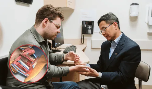 El joven suizo recupera la movilidad en sus manos tras 17 años gracias a un innovador doble trasplante. Foto: Composición LR/ Perelman School of Medicine University & Mayo Clinic El joven suizo recupera la movilidad en sus manos tras 17 años gracias a un innovador doble trasplante. Foto: Composición LR/ Perelman School of Medicine University & Mayo Clinic