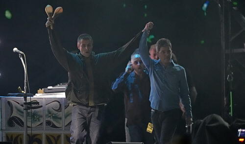 Los Gallagher en su primer concierto tras 16 años. Los Gallagher en su primer concierto tras 16 años.