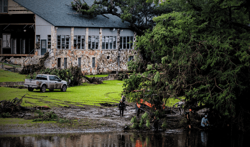 Donald Trump declara desastre mayor en Texas tras lluvias torrenciales que dejaron 78 muertos.