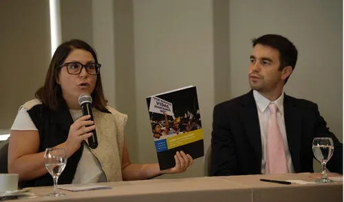 Juanita Goebertus y Santiago Menna, de Human Rights Watch, presentaron informe sobre Perú Juanita Goebertus y Santiago Menna, de Human Rights Watch, presentaron informe sobre Perú. Foto John Reyes/ La República