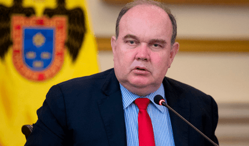 Rafael López Aliaga también confirmó que se retirará el 12 de octubre para evaluar su postulación a la presidencia. Foto: MML Rafael López Aliaga