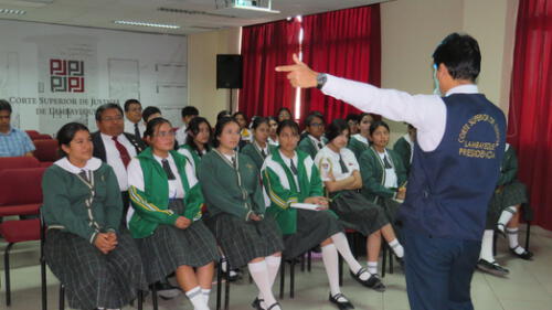 Importante acción de la Corte de Cajamarca en colegios. Fuente: Difusión Importante acción de la Corte de Cajamarca en colegios.