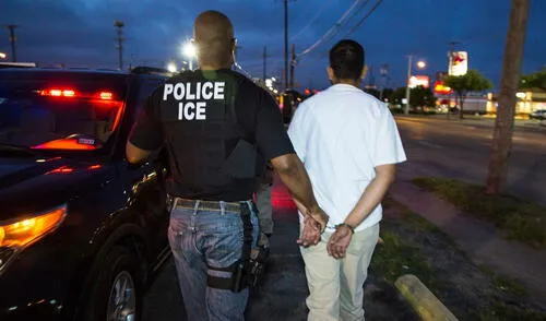 Un migrante cubano en EE.UU. enfrenta una multa de US$690 mil tras una orden de deportación del ICE