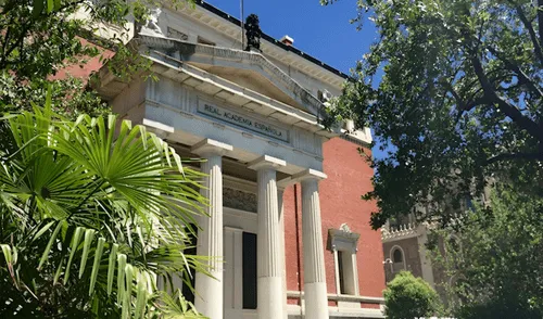 La RAE aclara este debate que es importante para iniciar una conversación. Foto: RAE