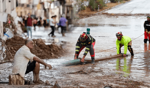 España sufrió la llegada de la DANA, que afectó las zonas norte y sur del país ibérico. Foto: composición LR/AFP españa, dana, inundaciones