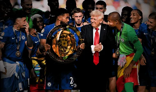 Donald Trump genera controversia al interrumpir la celebración de Chelsea en el Mundial de Clubes. Donald Trump genera controversia al interrumpir la celebración de Chelsea en el Mundial de Clubes.