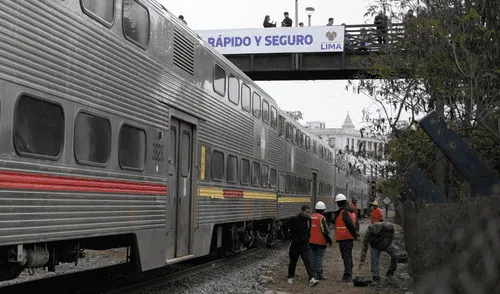 En horas de la tarde, un vagón del tren 'donado' se descarriló tras su presentación en el Parque de la Muralla. Foto: John Reyes URPI - LR Rafael López Aliaga
