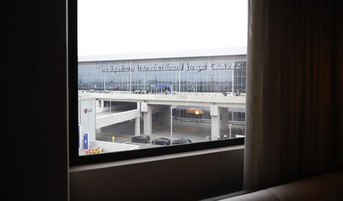 Hotel de cinco estrellas es el primer proyecto de la nueva Ciudad Aeropuerto que abre sus puertas al frente del nuevo terminal.