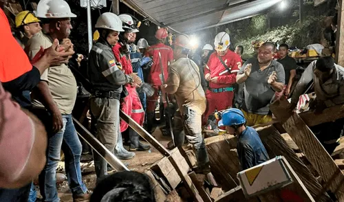 Son rescatados con vida 18 trabajadores atrapados en una mina de Colombia tras operación de 12 horas