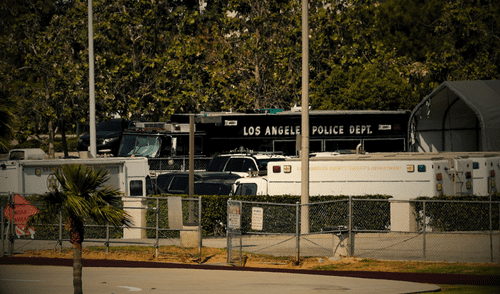 Tres oficiales de Los Ángeles mueren en explosión. FBI investiga causas del suceso en Biscailuz. Tres oficiales de Los Ángeles mueren en explosión. FBI investiga causas del suceso en Biscailuz.