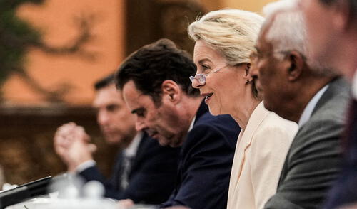 La Unión Europea mantiene su apuesta por una solución diplomática al conflicto comercial con Estados Unidos. Foto: AFP. La Unión Europea aprobó aranceles contra Estados Unidos ante un posible fracaso del acuerdo comercial