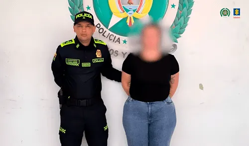 Madre acusada de abusar y asesinar a su menor hija fue detenida por las autoridades. Madre acusada de abusar y asesinar a su menor hija fue detenida por las autoridades.