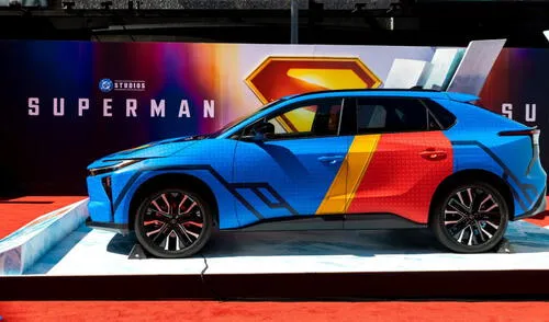 El Toyota bZ 2026, un vehículo eléctrico, simboliza fuerza y determinación. Fuente: Difusión.