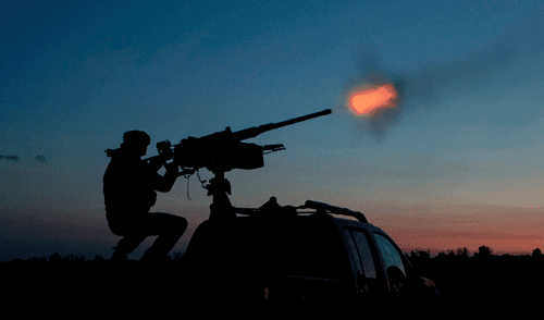 Ucrania ataca planta militar y base aérea donde Rusia almacenaba drones. Ucrania ataca planta militar y base aérea donde Rusia almacenaba drones.