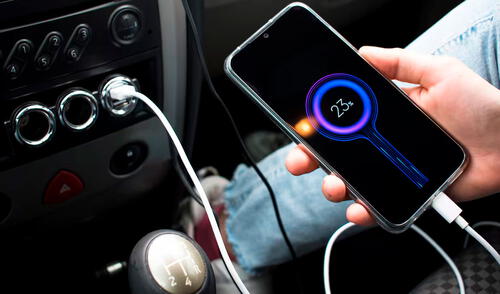 Este puerto USB tiene menos potencia, así que la carga será mas lenta. Este puerto USB tiene menos potencia, así que la carga será mas lenta. Foto: La Nación