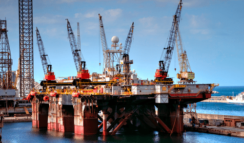 La petrolera BP anunció el descubrimiento de una columna de petróleo y gas en una cuenca de Santos, Brasil.