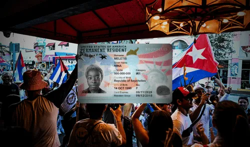 El Formulario I-220A impide a inmigrantes cubanos obtener la Green Card en 2025.