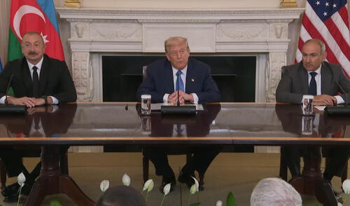 Donald Trump se reúne con los líderes de Azerbaiyán y Armenia para firmar un acuerdo de paz mediado por EE. UU. y con beneficios económicos.