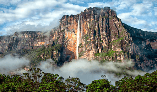 La catarata más alta del mundo es "Salto de Ángel" y esta situada en Venezuela. Foto: Hola Este país de Sudamérica tiene la catarata más alta del mundo: tiene 979 metros de altura y supera al Niágara