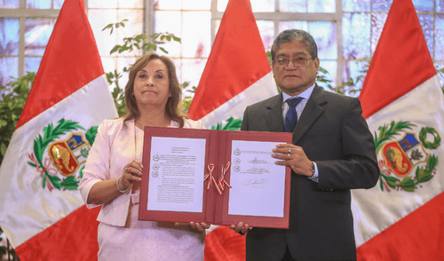 Dina Boluarte desobedeció a la Corte IDH, quien le ordenó que frene el proceso de promulgación de la norma. Foto: Presidencia Dina Boluarte