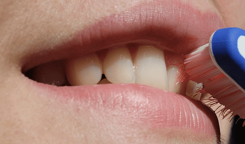 Científicos descubren una nueva forma de reparar los dientes dañados.