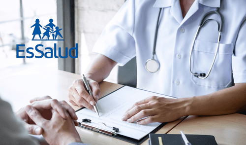 Es posible afiliar a un hijo mayor de edad. Foto: Composición LR