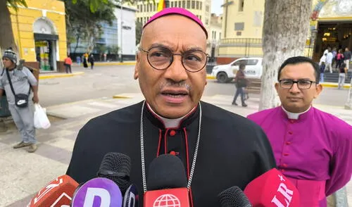 Monseñor Elías llamó la atención por estado de las calles de Piura. Foto: Almendra Ruesta - La República.