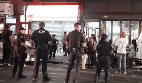 Tiroteo en Brooklyn en un bar concurrido de la ciudad.