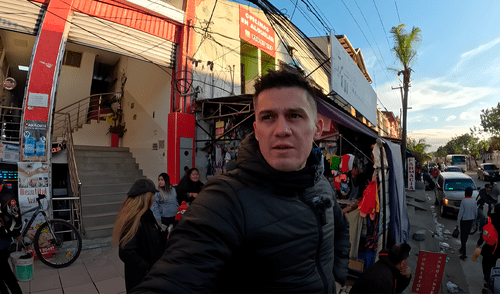 ‘Zazza el Italiano’ denuncia haber sido expulsado de Bolivia tras grabar robo. ‘Zazza el Italiano’ denuncia haber sido expulsado de Bolivia tras grabar robo.