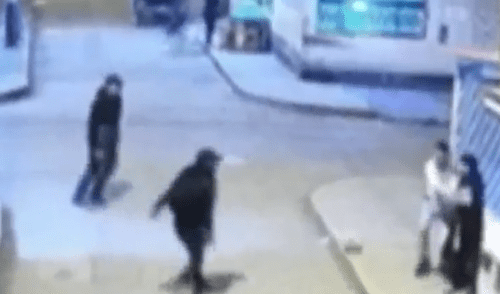 Los heridos fueron trasladados de emergencia al hospital de Villa El Salvador, mientras que la Policía Nacional del Perú investiga lo sucedido.